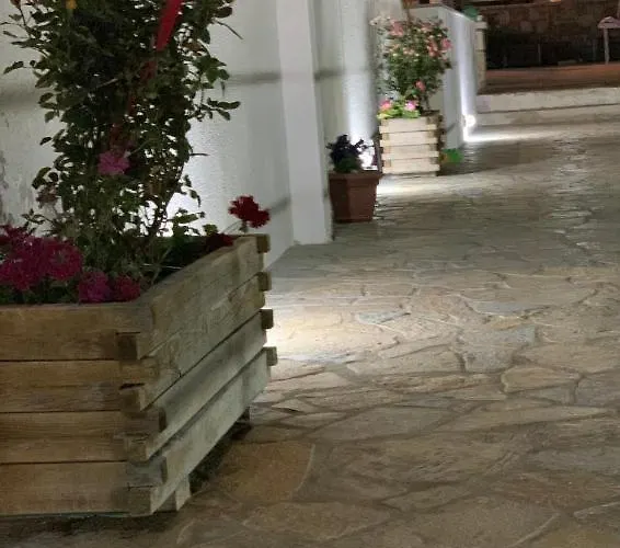 Family Garden Apartament Ksamil