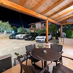 Family Garden Apartment