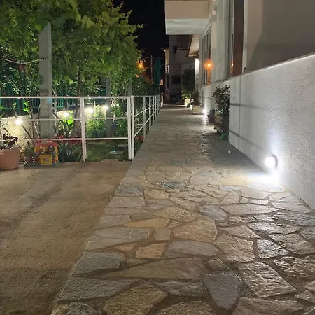 Family Garden Apartment