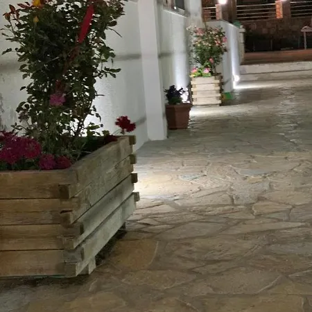 Family Garden Daire Ksamil