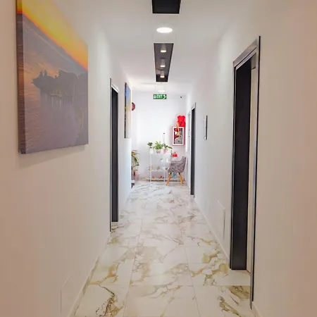 Family Garden Apartment