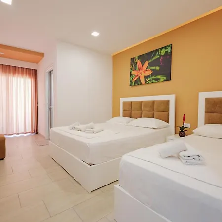 Family Garden Apartment *